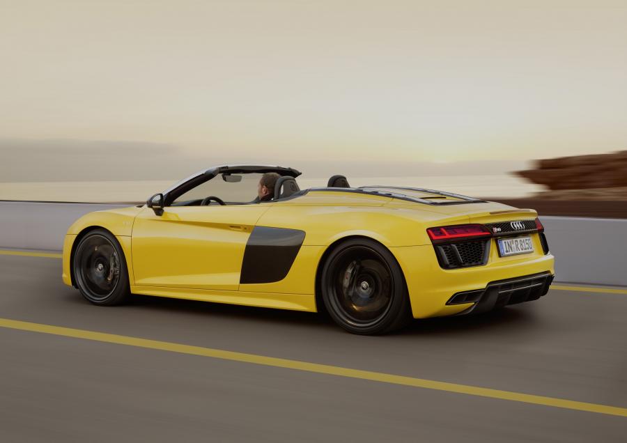  Audi R8 Spyder V10 2016 года  (WW) (фото 43 из 61)